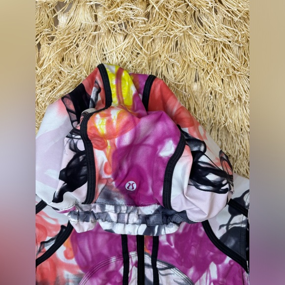 Lululemon🦄UNICORN JACKET FLAWLESS🦄 Down Time Jacket🦄Unicorn Tears RARE🦄 4 - Picture 14 of 17